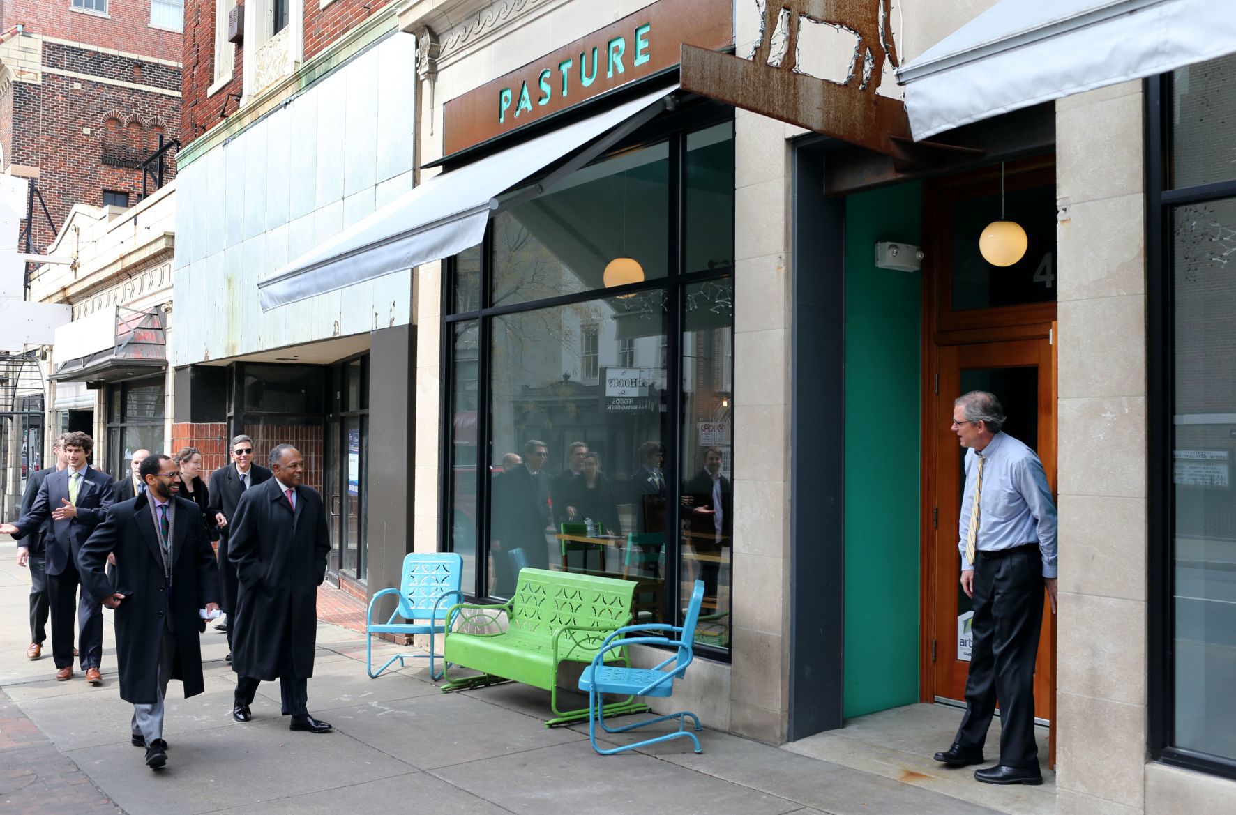 Pasture restaurant closes